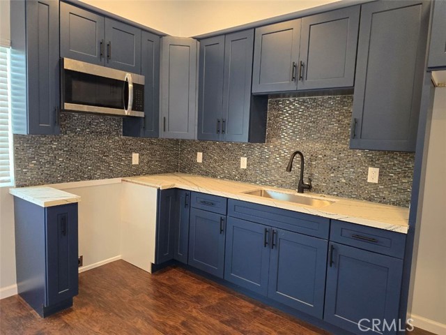 27513 Stanford Drive, Temecula CA: https://media.crmls.org/medias/26bda75e-e358-4419-bf09-13801223dd21.jpg