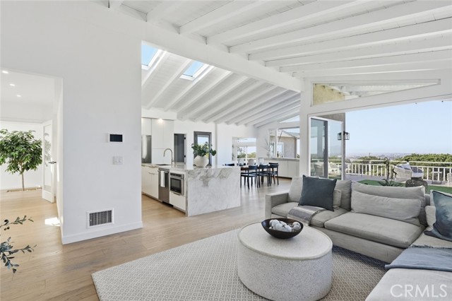 Front Image Thumbnail for CRSB26053066