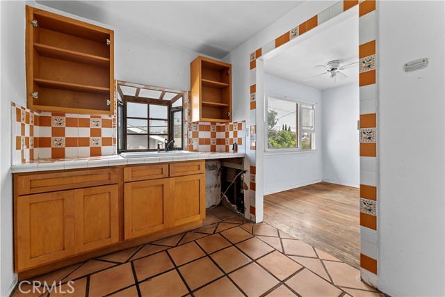 Detail Gallery Image 17 of 28 For 2511 4th St, Santa Monica,  CA 90405 - 6 Beds | 4 Baths