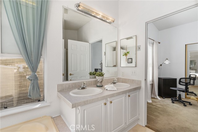 Detail Gallery Image 28 of 38 For 108 Pigeon Ln, Fountain Valley,  CA 92708 - 3 Beds | 2 Baths