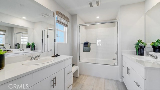 Detail Gallery Image 14 of 20 For 1211 Yeager Ave, Rialto,  CA 92376 - 4 Beds | 3 Baths