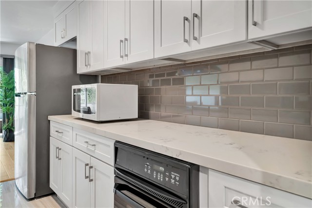 8710 Delgany Avenue, Playa del Rey CA: https://media.crmls.org/medias/26c29304-e301-4e43-a4f2-45b664020d81.jpg