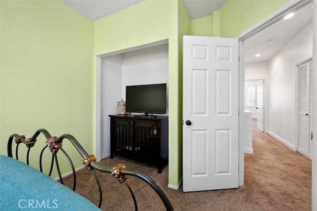 Image 18 of 33 For 134 Las Flores