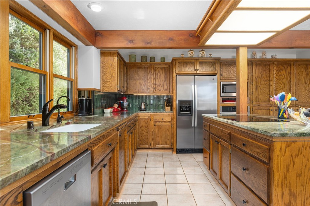 2015 Alturas Road