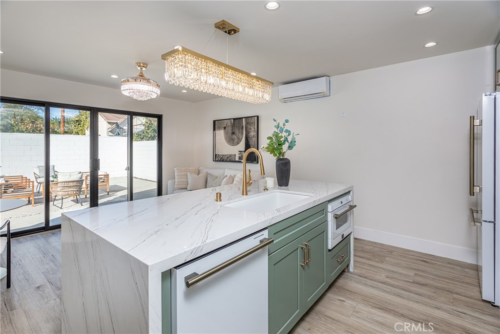 902 N Avon StreetBurbank image #28