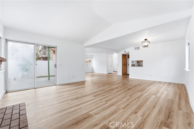 Detail Gallery Image 17 of 33 For 300 Mildred, Perris,  CA 92571 - 4 Beds | 2/1 Baths