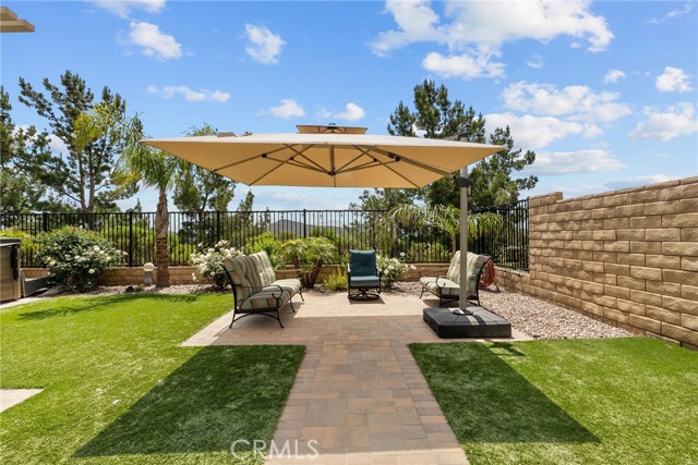 19512 Griffith Drive, Saugus CA: https://media.crmls.org/medias/26c41dd6-5663-4a84-b81c-ad8e26273ca4.jpg