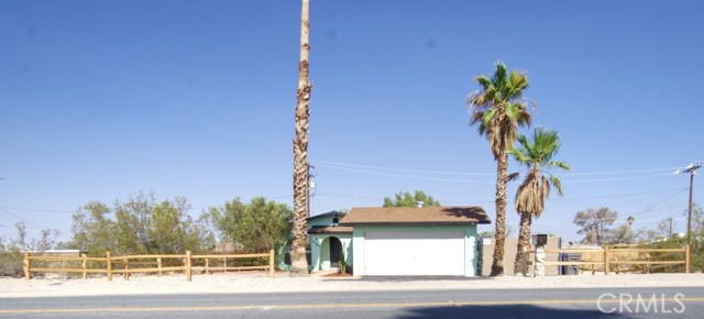 6367 Split Rock Avenue, 29 Palms CA: https://media.crmls.org/medias/26c4b78b-829e-4625-b9ef-b2d3705b4248.jpg