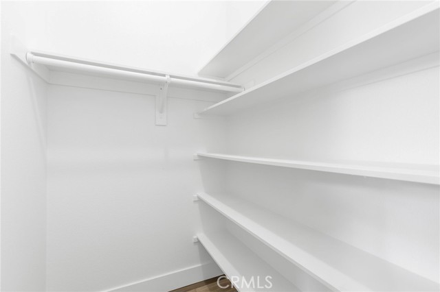Kitchen Walk-in Pantry