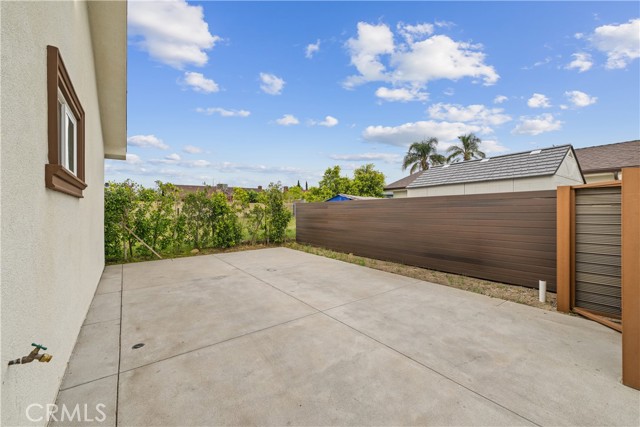 9614 Cypress Avenue, Fontana CA: https://media.crmls.org/medias/26c55e00-24cb-4d2e-bd5e-6dd8a6f4fc6e.jpg