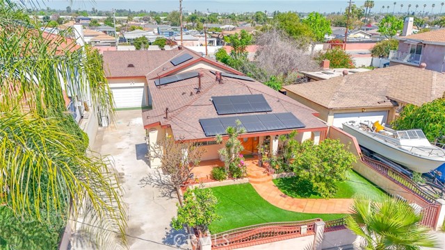 Detail Gallery Image 4 of 49 For 1709 E Luray, Long Beach,  CA 90807 - 5 Beds | 5 Baths