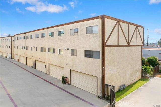11331 Elliott Avenue, El Monte CA: https://media.crmls.org/medias/26c8bc80-846f-4369-b386-8f6a81522b39.jpg