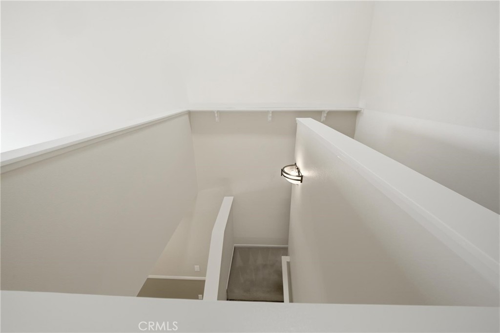 https://media.crmls.org/medias/26c9ab0f-11c5-498e-9426-e4e1a9cca354.jpg?preset=X-Large