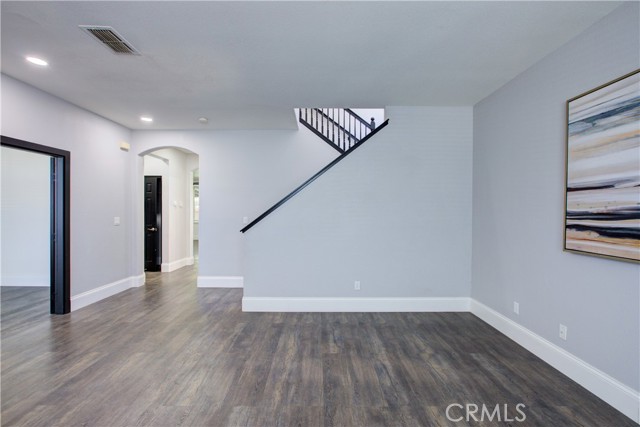 Detail Gallery Image 3 of 65 For 1439 Nubian St, Patterson,  CA 95363 - 5 Beds | 3/1 Baths