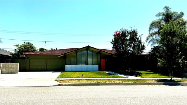 626 E Palmdale Avenue, Orange CA: https://media.crmls.org/medias/26c9ef04-384a-4a1d-8e6e-1213f6abcaa4.jpg