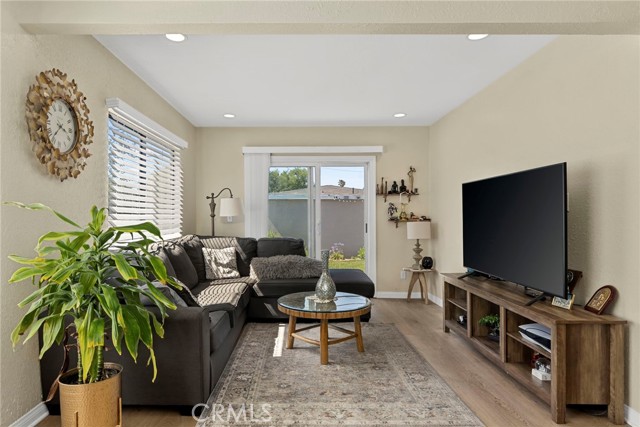 4103 Artesia Boulevard, Torrance CA: https://media.crmls.org/medias/26cb20b9-dde5-48d5-b26f-db2742bf81b9.jpg