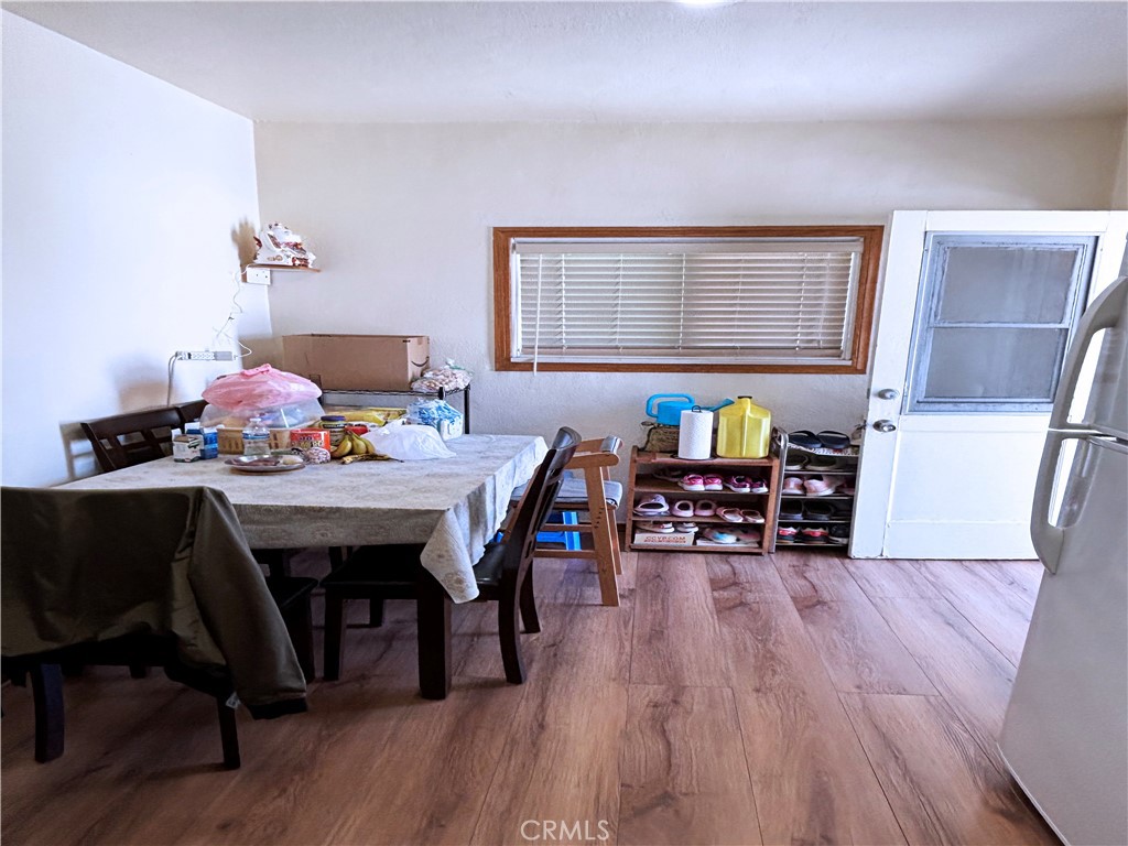 https://media.crmls.org/medias/26cc1eeb-ae83-4501-a4b3-f55da8a121c7.jpg?preset=X-Large