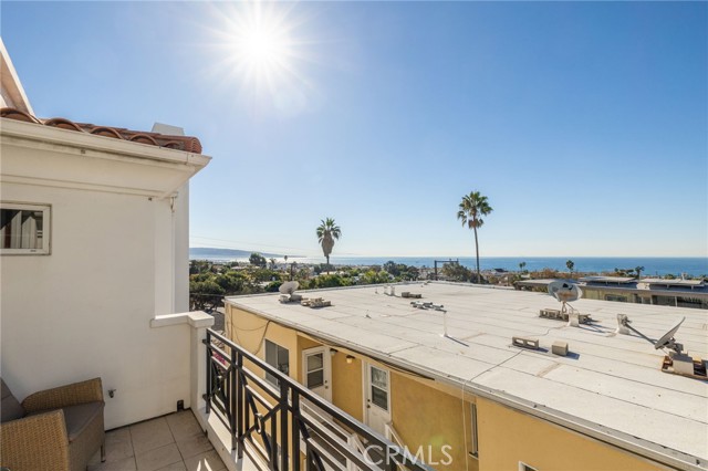 710 Manhattan Beach Boulevard, Manhattan Beach, California 90266, 3 Bedrooms Bedrooms, ,3 BathroomsBathrooms,Residential,Sold,Manhattan Beach,SB24000364