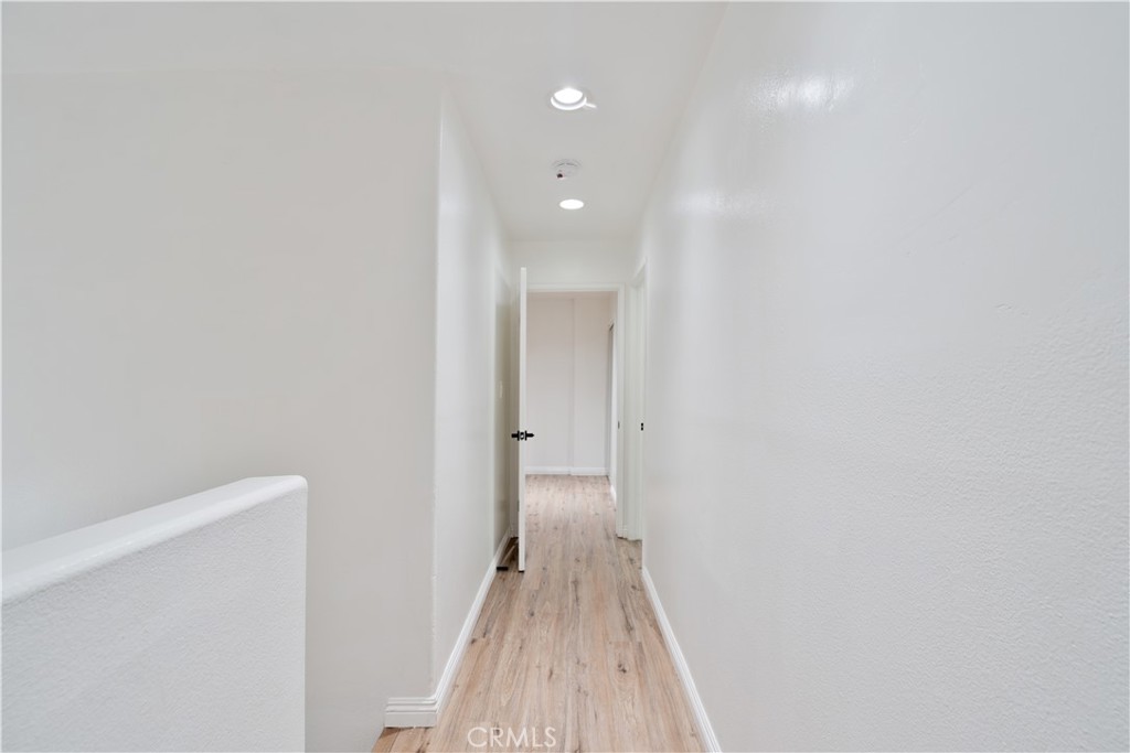 https://media.crmls.org/medias/26cd44f3-6509-4582-adce-040e86bbfcb9.jpg?preset=X-Large