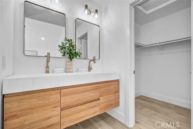 738 Amberwood Drive, Santa Ana CA: https://media.crmls.org/medias/26cd6565-8332-43e3-adf7-b00c704c0eb7.jpg