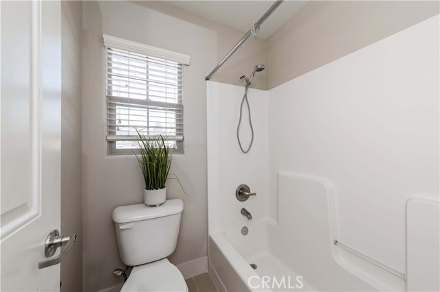 Detail Gallery Image 18 of 22 For 607 N Walnut St a,  La Habra,  CA 90631 - 3 Beds | 2/1 Baths