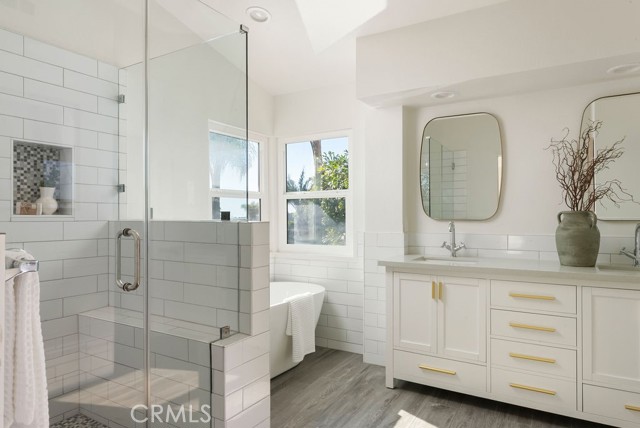 Detail Gallery Image 27 of 58 For 24912 Eaton Ln, Laguna Niguel,  CA 92677 - 4 Beds | 2/1 Baths