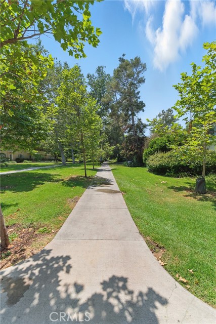 5179 Village, Los Angeles CA: https://media.crmls.org/medias/26cea66a-be7d-4c3b-884b-3d18a16cab84.jpg