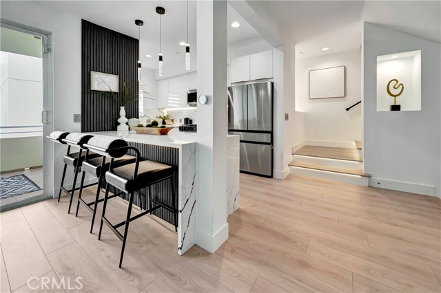 Detail Gallery Image 7 of 42 For 1020 Hilldale, West Hollywood,  CA 90069 - 3 Beds | 3 Baths