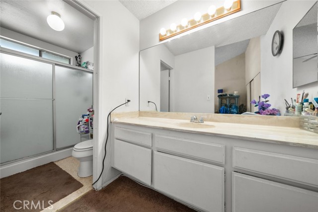 Detail Gallery Image 18 of 34 For 10831 Roycroft St #8,  Sun Valley,  CA 91352 - 3 Beds | 3 Baths