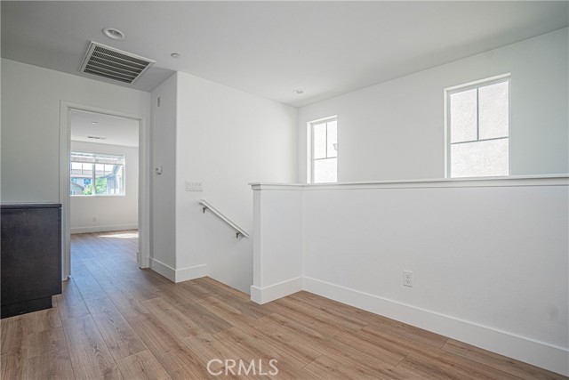 Detail Gallery Image 8 of 21 For 645 Liberation Way, Fullerton,  CA 92832 - 3 Beds | 2/1 Baths