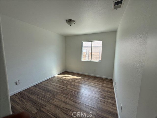 Detail Gallery Image 6 of 13 For 11711 Cliffwood, Victorville,  CA 92392 - 4 Beds | 2 Baths