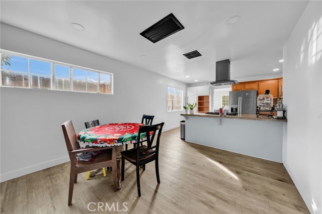 Detail Gallery Image 10 of 47 For 7044 Nestle Ave, Reseda,  CA 91335 - 4 Beds | 3 Baths