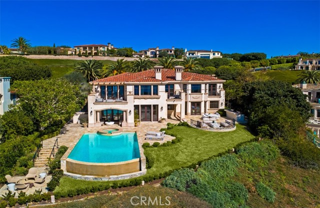 50 Pelican Crest, Newport Coast CA: https://media.crmls.org/medias/26cfdb8e-3b1f-4fa8-929e-fd99c5875617.jpg