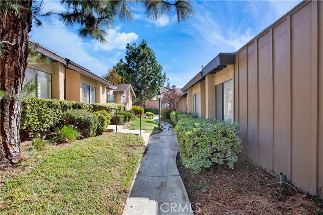 8410 Winnetka Avenue, 23 photo 3