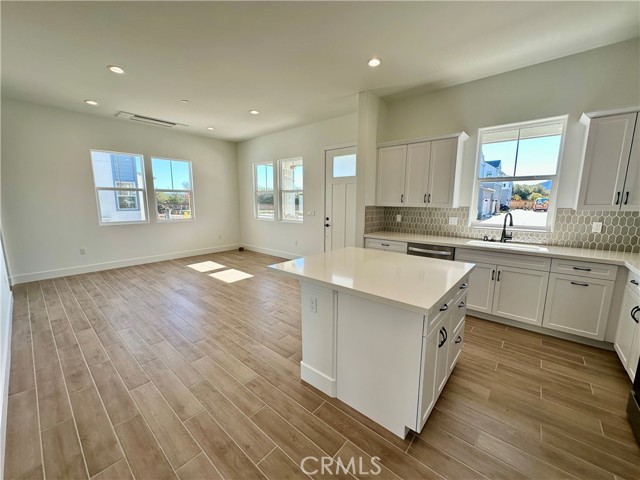 Detail Gallery Image 8 of 13 For 228 Foxtrot Ct, San Luis Obispo,  CA 93401 - 3 Beds | 2/1 Baths