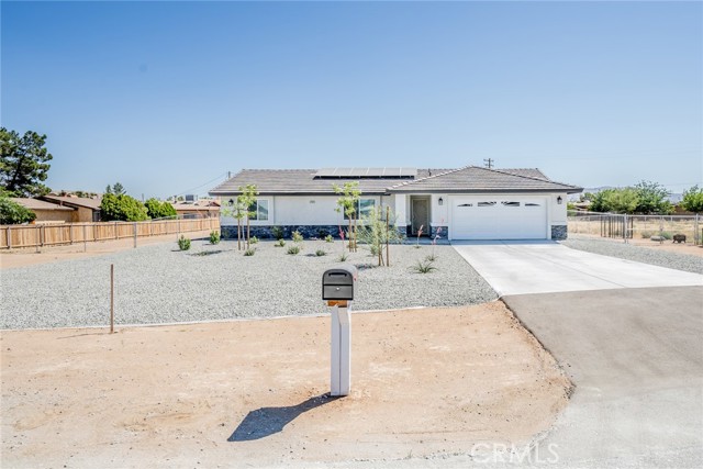 Detail Gallery Image 4 of 43 For 15797 Sago, Apple Valley,  CA 92307 - 3 Beds | 2 Baths