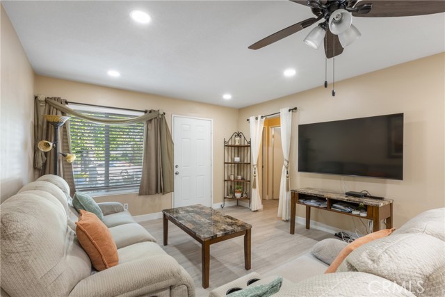 Detail Gallery Image 11 of 30 For 15 Lori Way, Banning,  CA 92220 - 2 Beds | 1 Baths