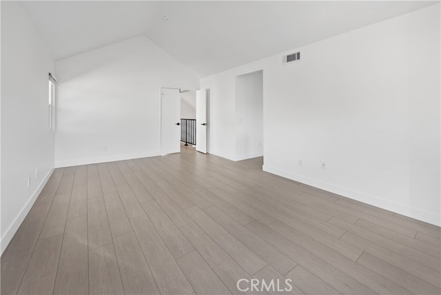 Detail Gallery Image 23 of 42 For 26921 Terri Dr, Canyon Country,  CA 91351 - 3 Beds | 2/1 Baths