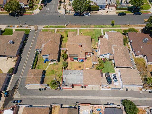 11028 Spinning Avenue, Inglewood CA: https://media.crmls.org/medias/26d25e47-40a7-4b7d-94be-cf4c84d3dd40.jpg