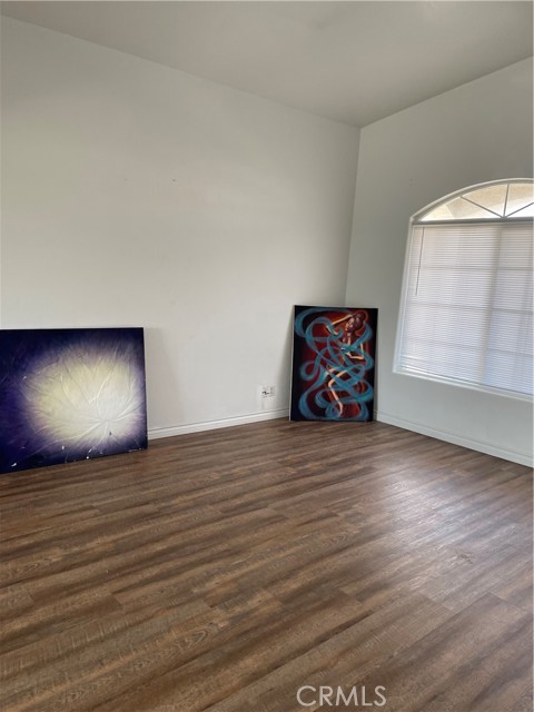 Detail Gallery Image 3 of 6 For 12683 1st Ave, Victorville,  CA 92395 - 4 Beds | 2/1 Baths