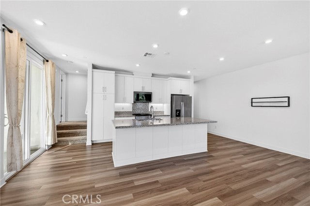 1615 W Bushell Street, Anaheim CA: https://media.crmls.org/medias/26d2f6bb-85c5-4e4d-9544-7cbd0511b91d.jpg