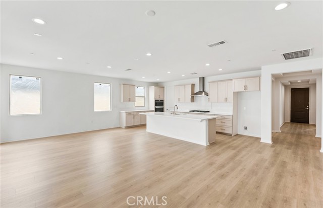 25281 Violane Drive, Menifee CA: https://media.crmls.org/medias/26d3b19e-acf3-40af-9a9a-bbd38d19b554.jpg