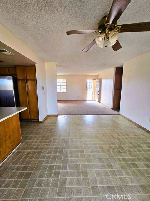 Detail Gallery Image 6 of 21 For 22684 Powhatan, Apple Valley,  CA 92308 - 3 Beds | 2 Baths