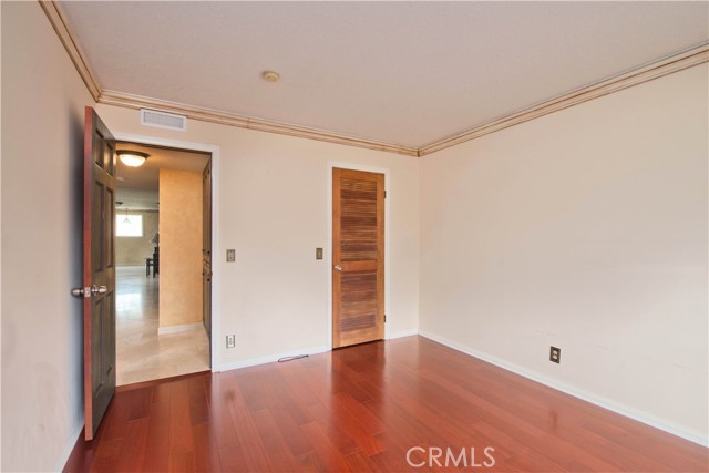 Detail Gallery Image 34 of 41 For 4389 San Blas Ave, Woodland Hills,  CA 91364 - 4 Beds | 2/1 Baths
