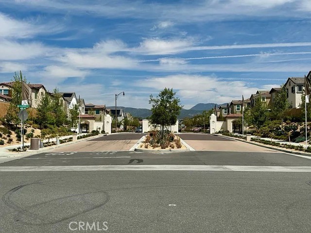 Detail Gallery Image 18 of 22 For 5261 Aster Way #3,  Fontana,  CA 92336 - 4 Beds | 3 Baths