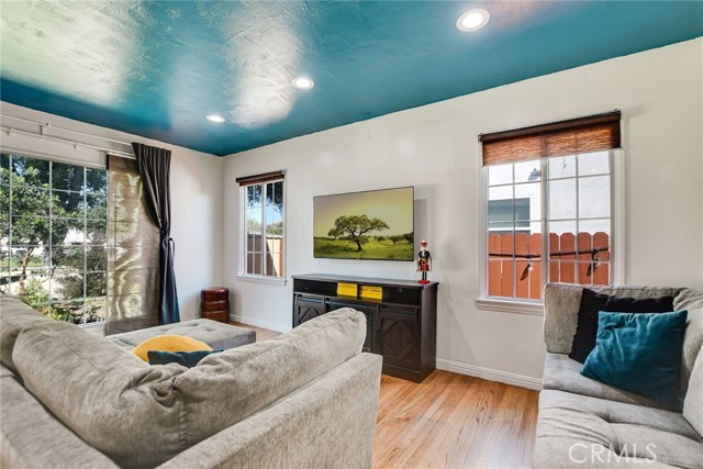 Detail Gallery Image 8 of 35 For 3525 N Mountain View Ave, San Bernardino,  CA 92405 - 3 Beds | 2 Baths