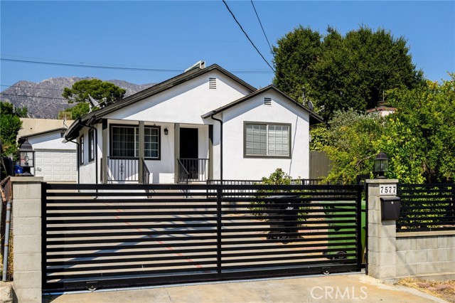 Detail Gallery Image 31 of 34 For 7577 Valaho Dr, Tujunga,  CA 91042 - 3 Beds | 3 Baths