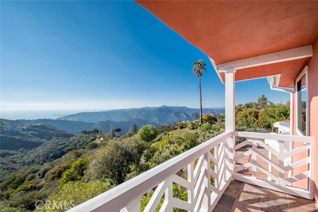 Detail Gallery Image 40 of 74 For 135 Loma Metisse Rd, Malibu,  CA 90265 - 5 Beds | 3/1 Baths