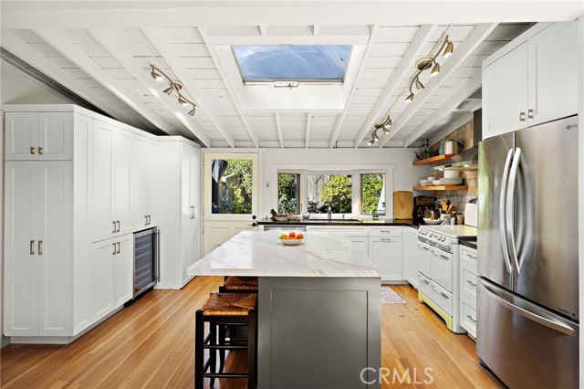 Detail Gallery Image 13 of 38 For 1511 Bluebird Canyon Dr, Laguna Beach,  CA 92651 - 3 Beds | 2 Baths