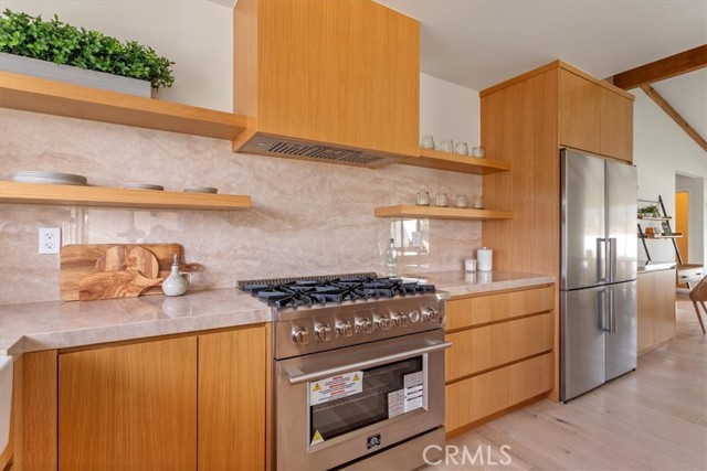 Detail Gallery Image 13 of 52 For 23755 Clarendon, Woodland Hills,  CA 91367 - 4 Beds | 3 Baths